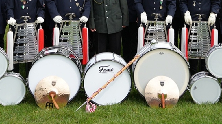 Neue Vereinsstandarte des Spielmannszuges Großenkneten