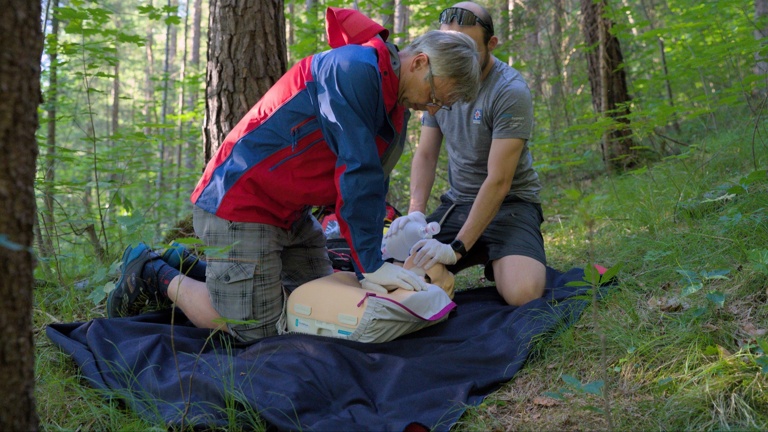 Besser üben, effektiver helfen: Reanimationspuppe für die Bergwacht