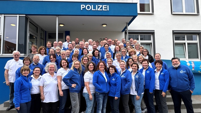 Volksbank: Polizeichor Hameln- Projektidee neue Chorkleidung