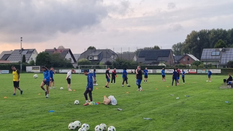 Flutlichtanlage Sportplatz Reelsen