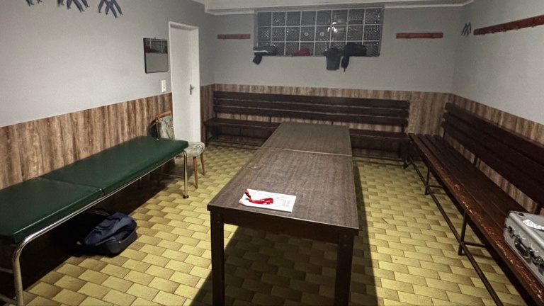 Renovierung/Modernisierung Umkleidegebäude Sportstätte Mehren