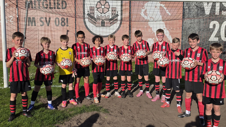 Neue Bälle für die Jugend des SV Lippstadt 08