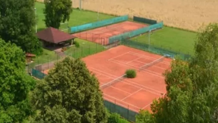 Sanierung Tennisplätze FV Walleshausen 1975 e.V.