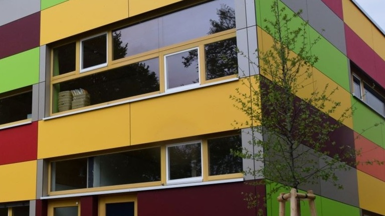 Neue Möbel für das Lebenswert-Kinderhaus