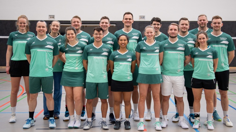 Ballgeld für die Badminton-Abteilung des TV Metjendorf