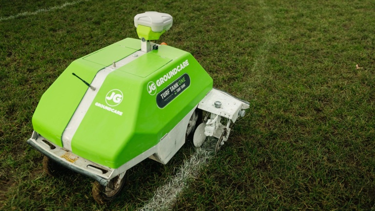 Kreideroboter TURFTANK
