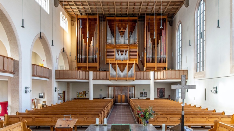 Frischer Orgelklang in der Christuskirche München-Neuhausen!