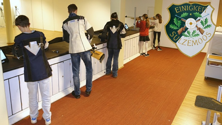 Förderung der Jugendarbeit und Vereinskleidung