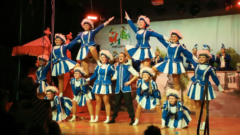 Karneval in Farbe: Neue Kostüme für unsere Prinzengarde!