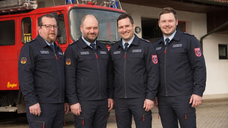 Tagesdienstkleidung für die Freiwillige Feuerwehr Aidenbach