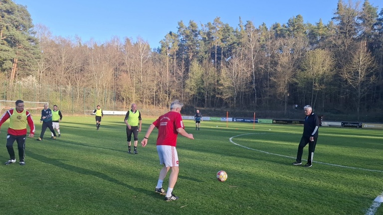 Fußballtore für die Walking-Fußball-Abteilung des TSV Wolfstein 1950